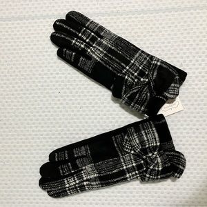 New with tags. Mud Pie gloves